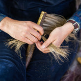 Hand brush (Whakatū)