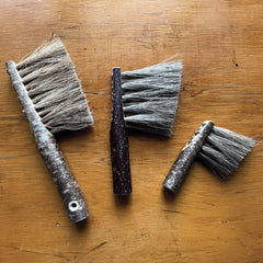 Hand brush (Whakatū)