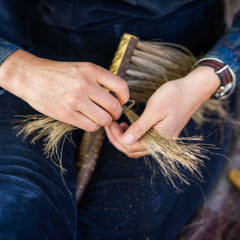 Hand brush (Whakatū)